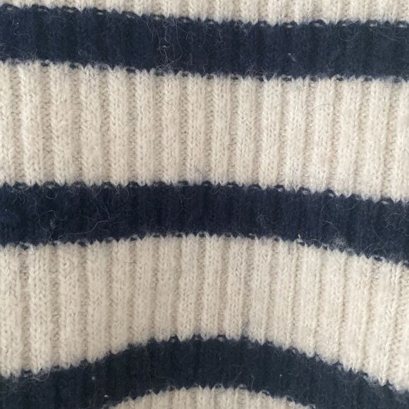 H&M Stripe Wool mixed Crewneck slouchy Sweater sz.L Gently used - Picture 6 of 11